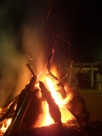 魔除け天神の人形供養-日本人形